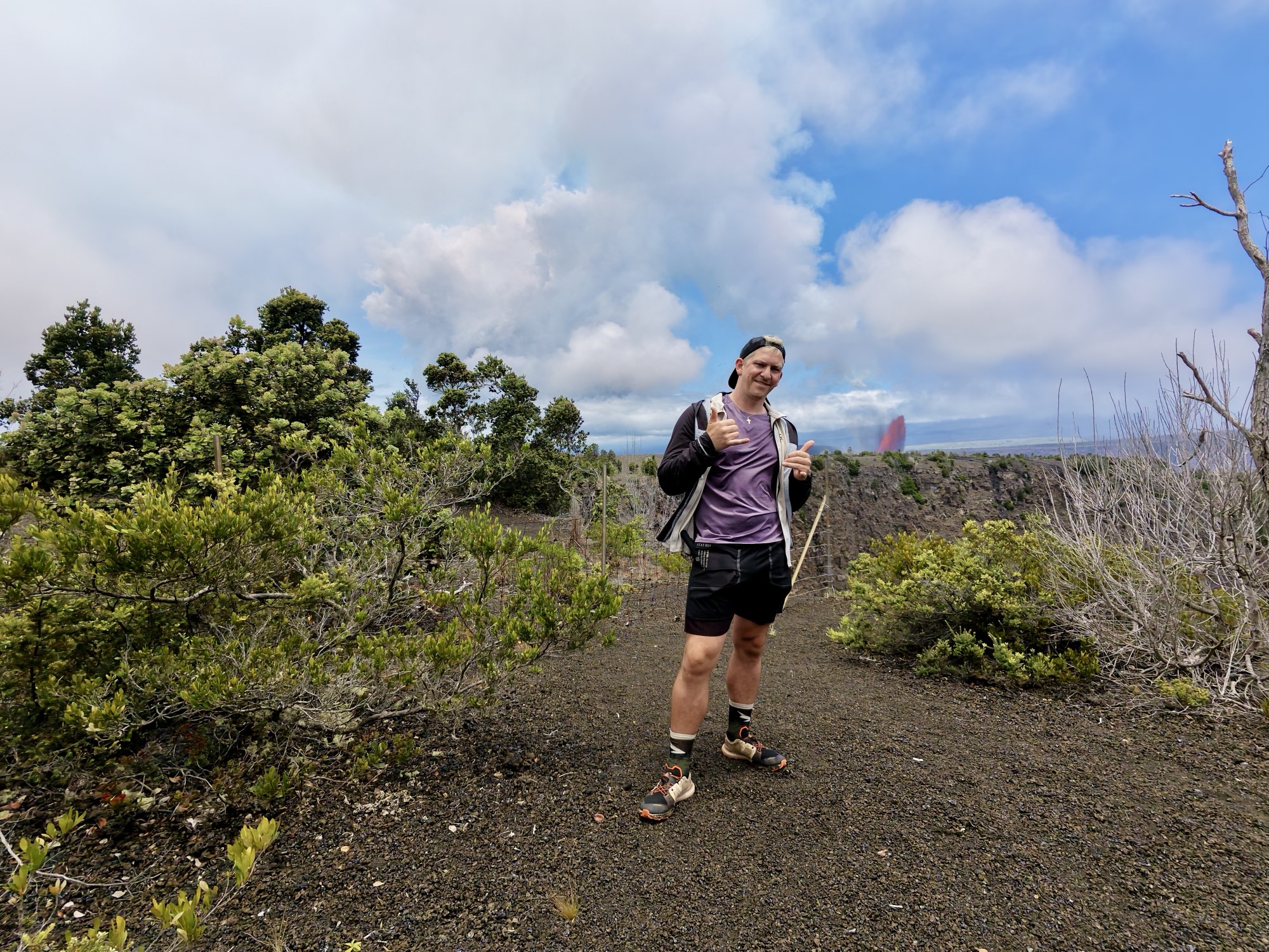 Unterwegs auf erkalteter Lava im Volcanoes National Park