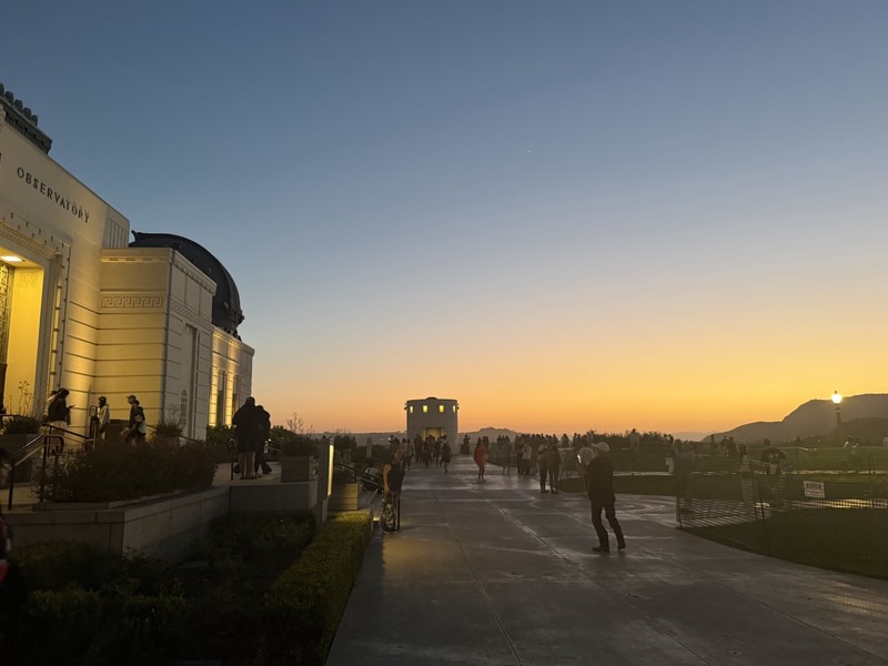 Die Terrasse des Observatoriums in der Dämmerung
