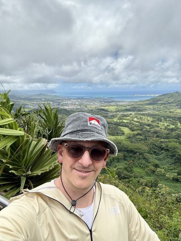 Selfie am Nuʻuanu Pali Lookout